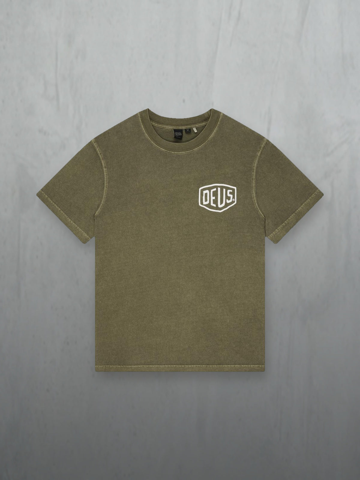 Deus Shield Gd Tee Olive Green, à plat