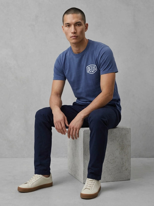 Deus Shield Gd Tee porté face, Mechanic Blue
