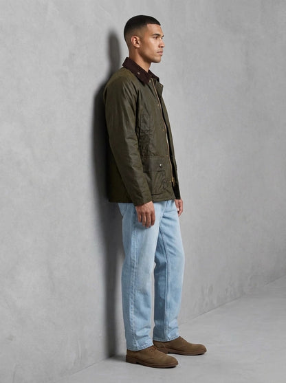 Barbour Bedale Wax Jacket portée profil, Archive Olive