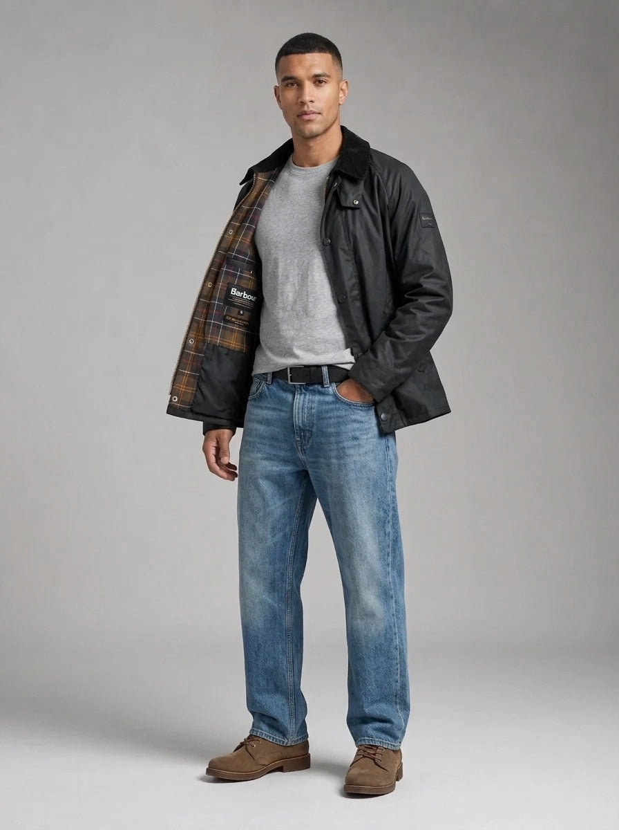 Barbour Tracker Wax Jacket portée, Sage