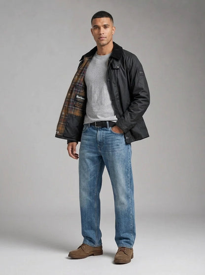 Barbour Tracker Wax Jacket portée, Sage