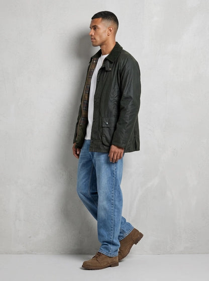 Barbour Tracker Wax Jacket portée dos, Sage