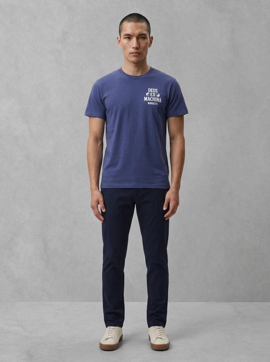 Deus Biarritz Ceramic Tee porté, face, Mechanic Blue