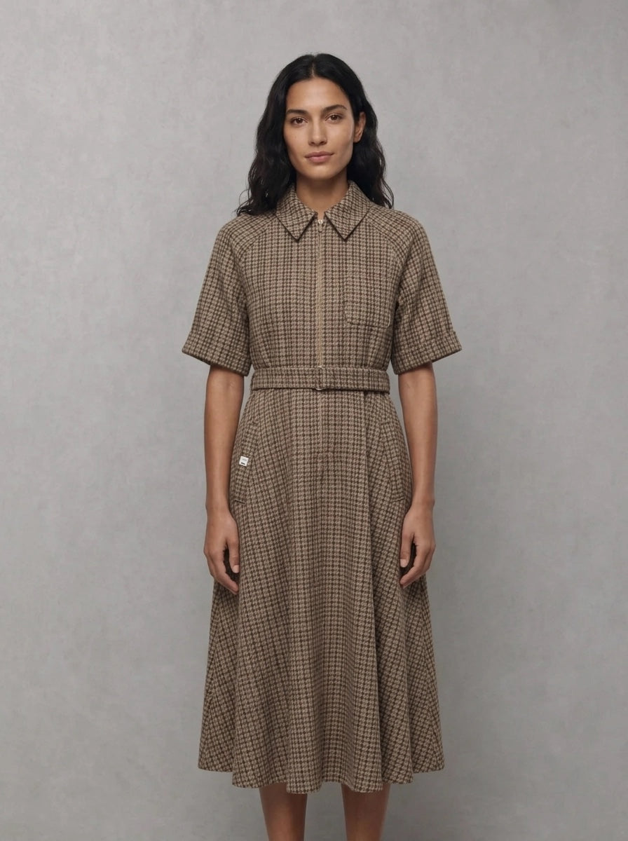 Barbour Woman Carville Midi Dress portée, Muted Tartan