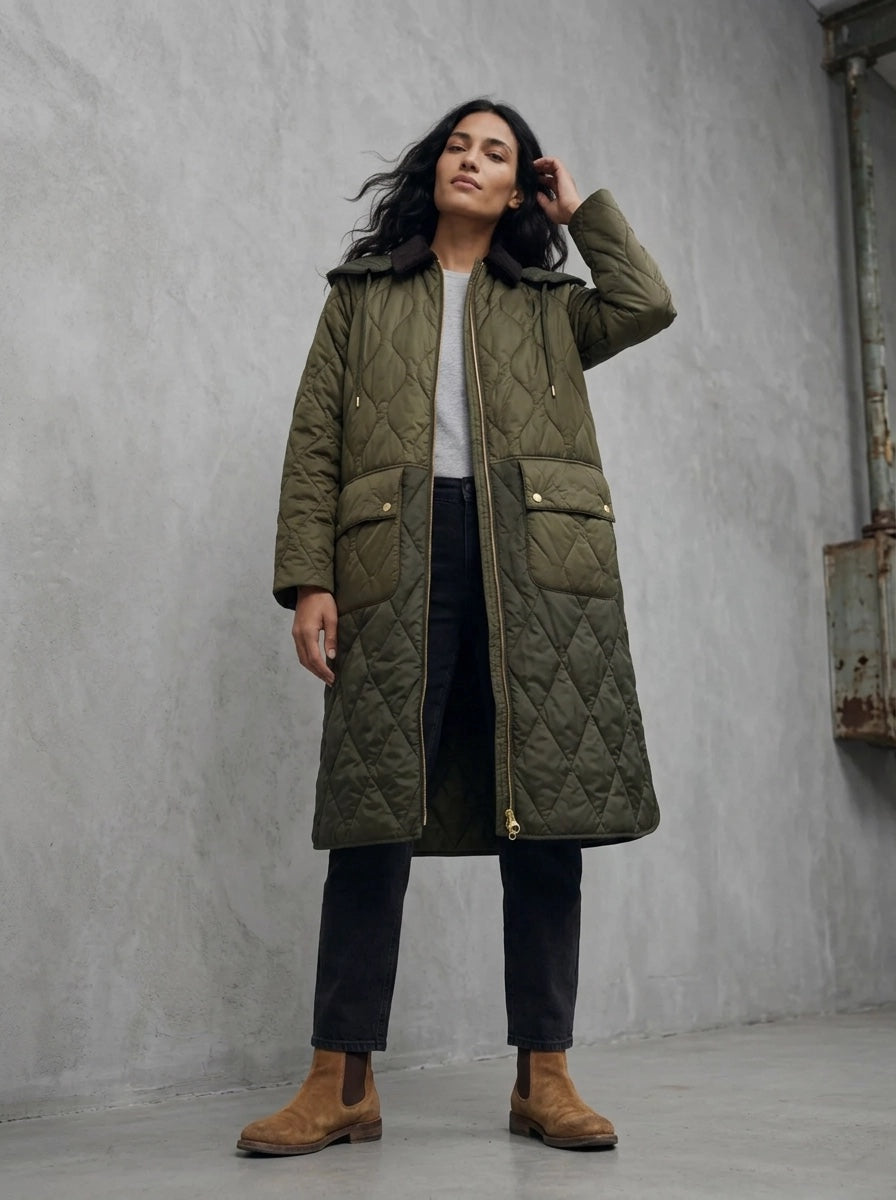 Barbour Woman Osbourne Quilted Jacket portée, Olive