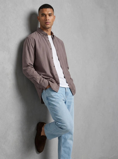 Mos Mosh Marco Flannel Shirt porté contre mur