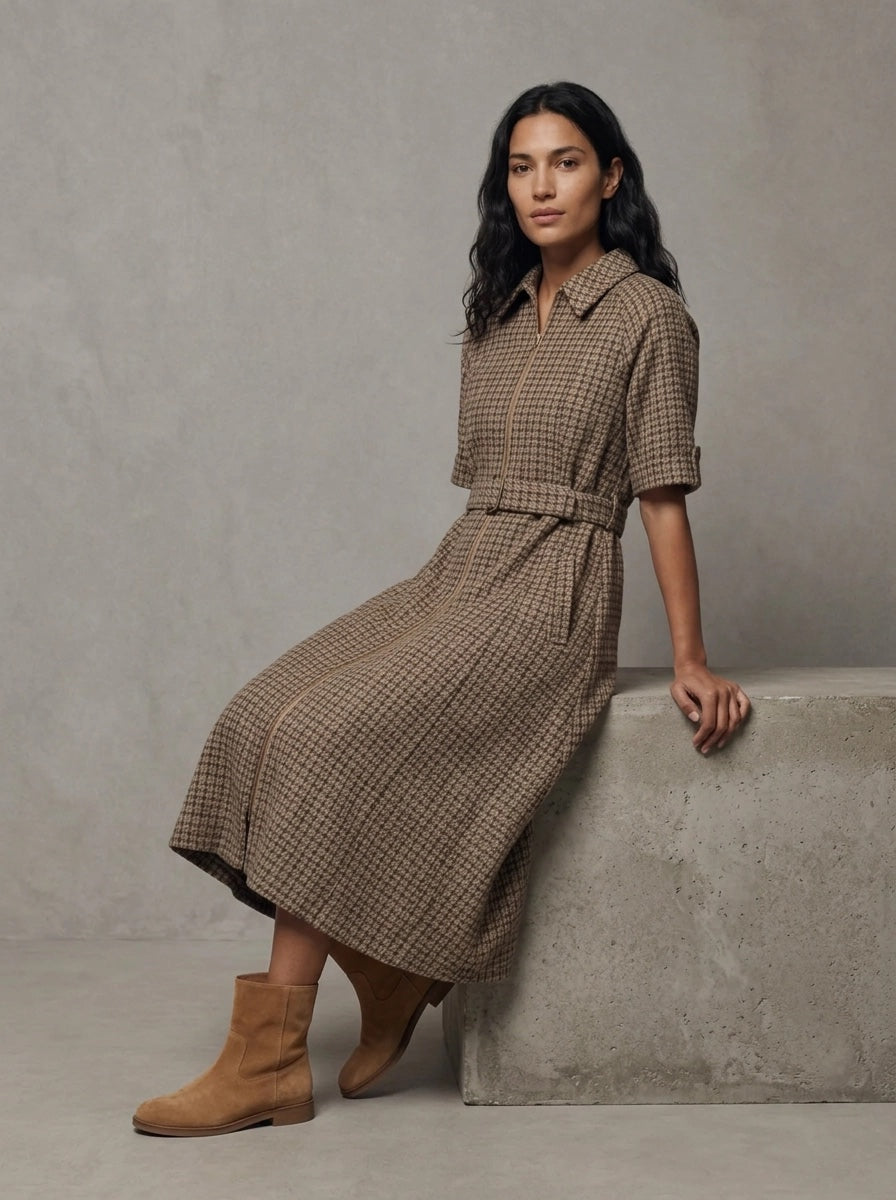 Barbour Woman Carville Midi Dress portée, Muted Tartan