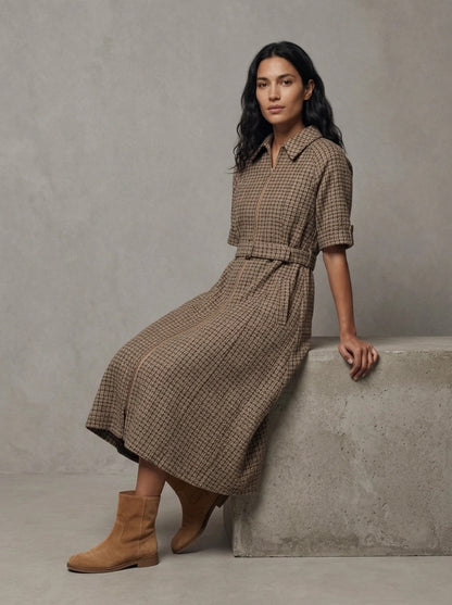 Barbour Woman Carville Midi Dress portée, Muted Tartan