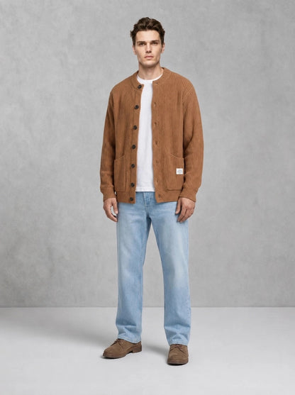 Wooden Cortina Cardigan porté face, Cammello